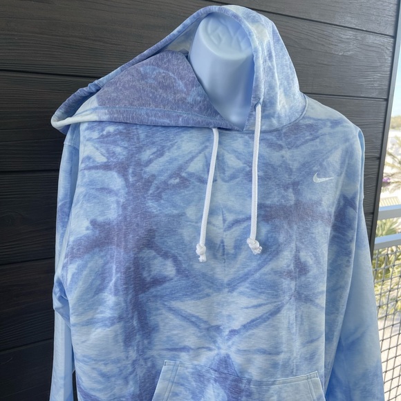 Nike Training Sweatshirt. - Picture 3 of 9